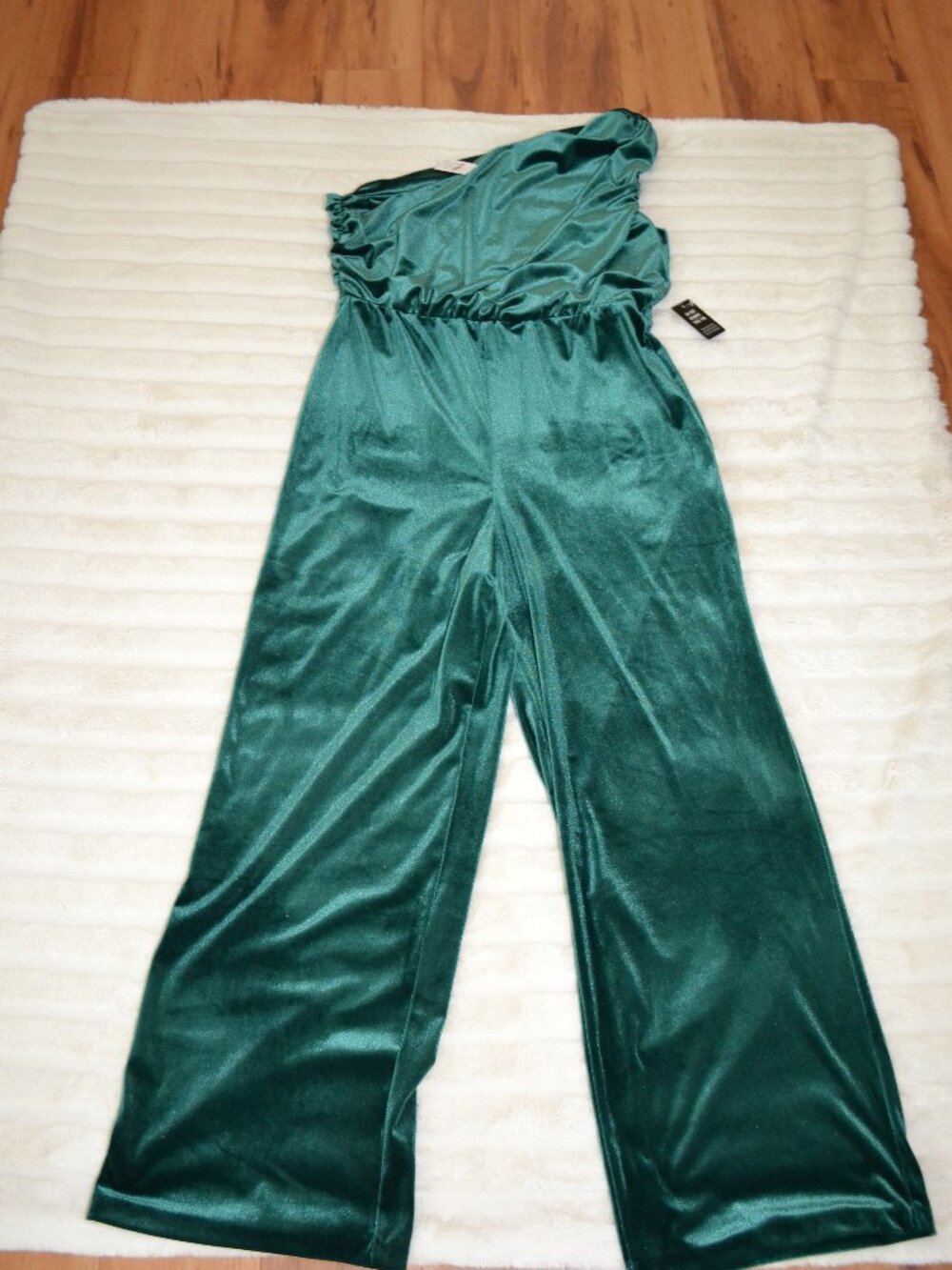 Express Velvet Emerald Green Ruched Wide Leg One Shoulder Party New Jumpsuit XL - Picture 3 of 8